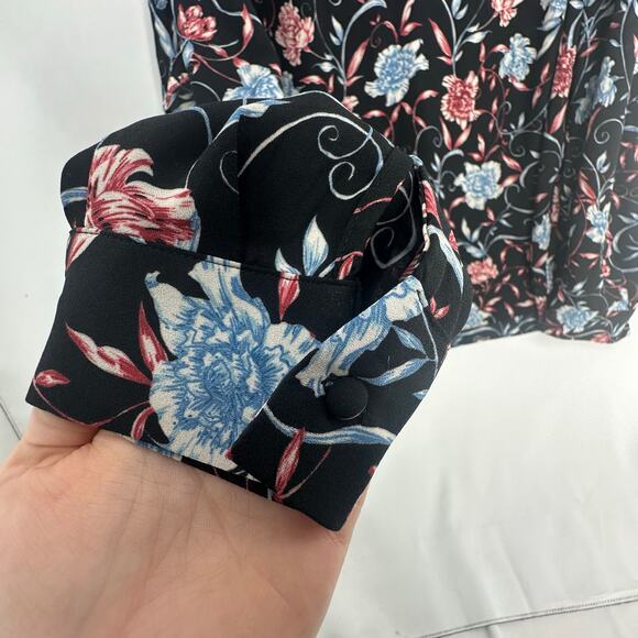 Cynthia Rowley Cold Shoulder Georgette Blouse Medium Black Floral Fairycore Boho - Picture 7 of 8